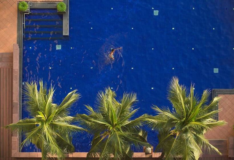 سوئیت رویال, Ramada Plaza By Wyndham Bangkok Menam Riverside