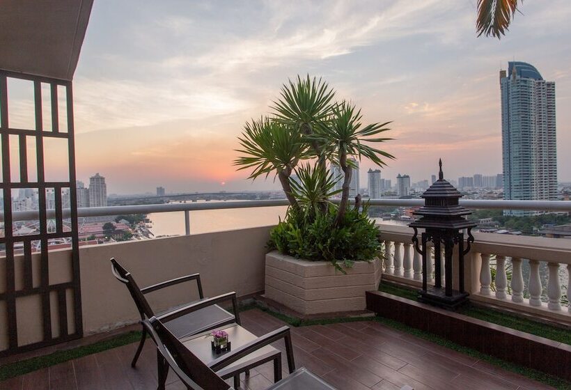Suite with Terrace, Ramada Plaza By Wyndham Bangkok Menam Riverside