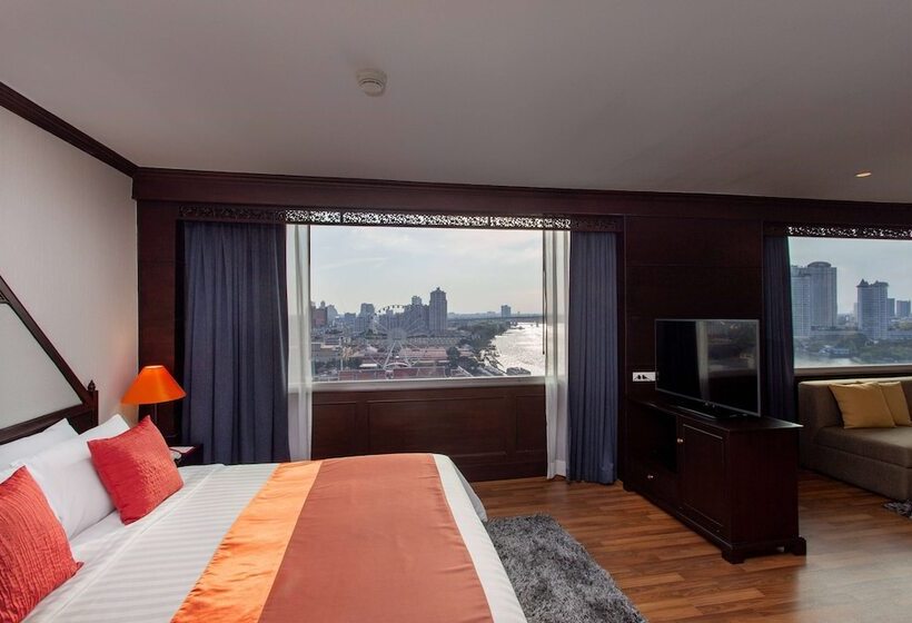 Suite with Terrace, Ramada Plaza By Wyndham Bangkok Menam Riverside