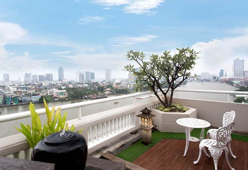 Suite with Terrace, Ramada Plaza By Wyndham Bangkok Menam Riverside