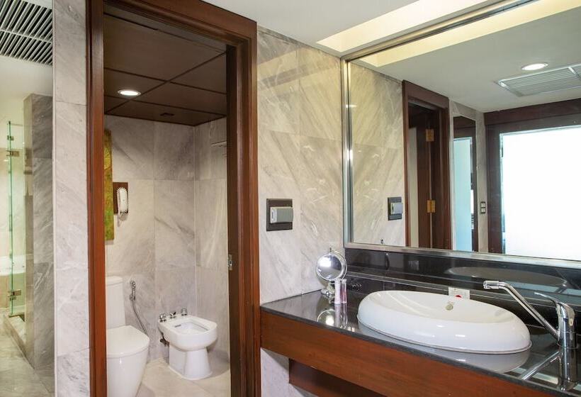 سوییت اجرایی, Ramada Plaza By Wyndham Bangkok Menam Riverside
