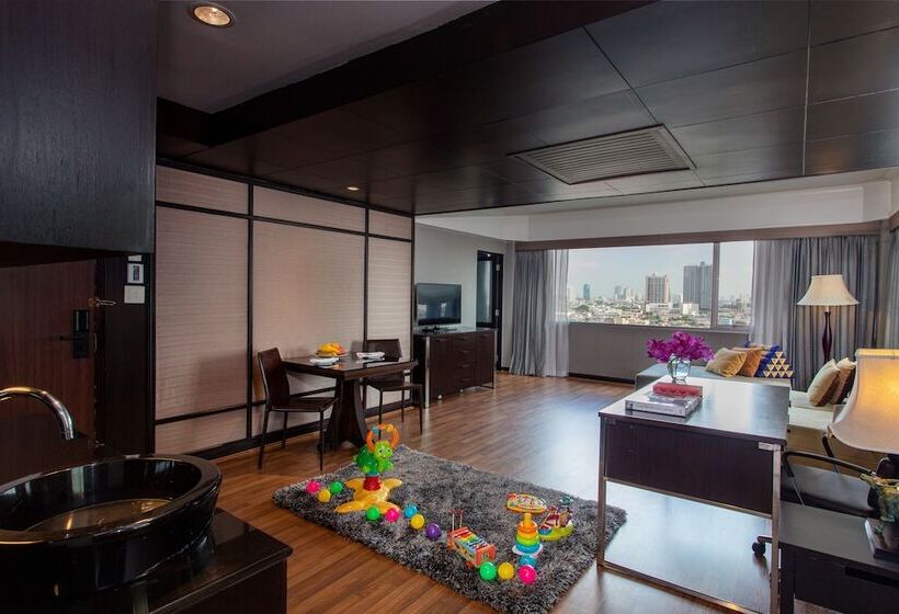 سوئیت دلوکس 2 خوابه, Ramada Plaza By Wyndham Bangkok Menam Riverside