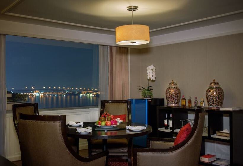 سوئیت ریاست جمهوری 2 خوابه, Ramada Plaza By Wyndham Bangkok Menam Riverside