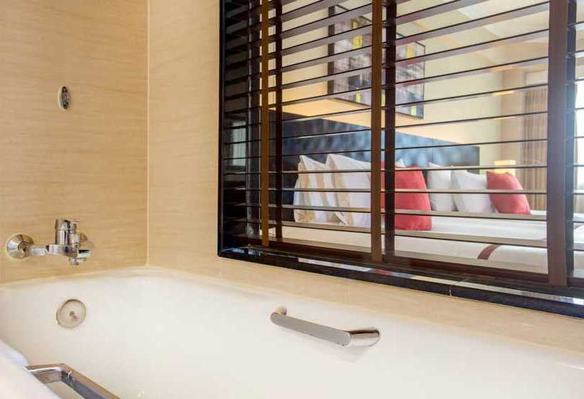 سوئیت با چشمانداز رودخانه, Ramada Plaza By Wyndham Bangkok Menam Riverside