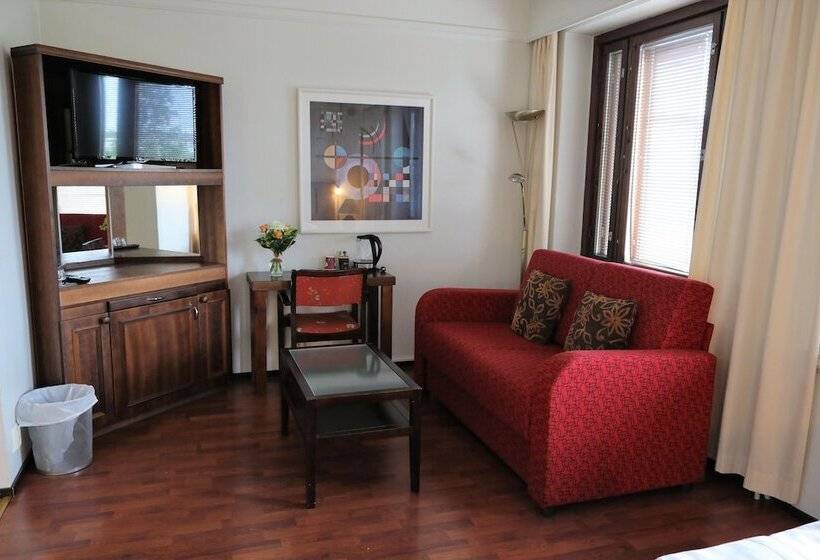 标准间, Seurahuone