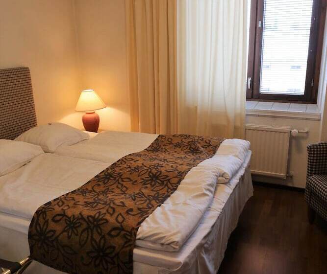 标准间, Seurahuone