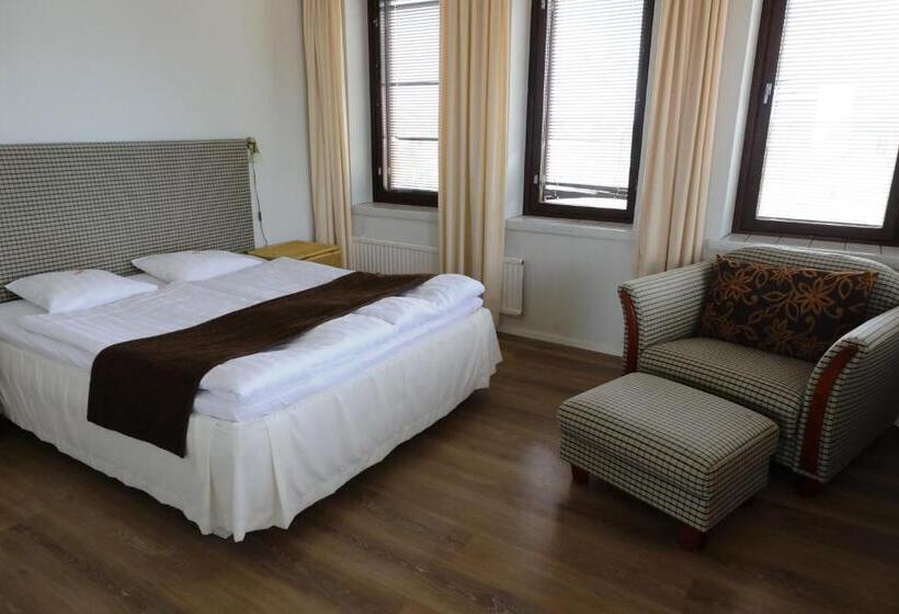 标准间, Seurahuone