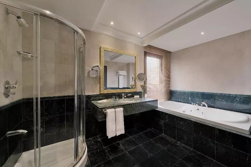 سوئیت با تخت بزرگ, Sheraton Riyadh Hotel & Towers