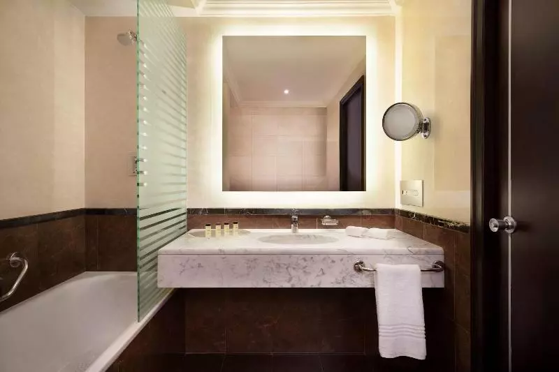 اتاق کلاب, Sheraton Riyadh Hotel & Towers