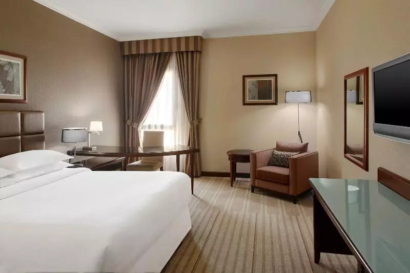 اتاق کلاب, Sheraton Riyadh Hotel & Towers