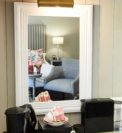 סוויטה משפחתית, The Devon Valley