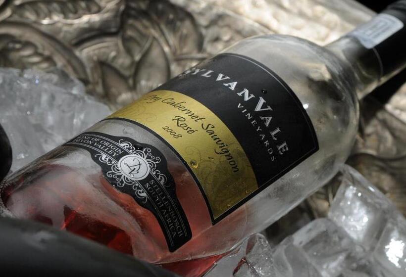 סוויטת ג'וניור, The Devon Valley