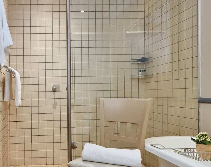 חדר קלאסי, The Devon Valley