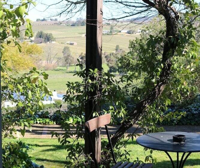 חדר קלאסי, The Devon Valley