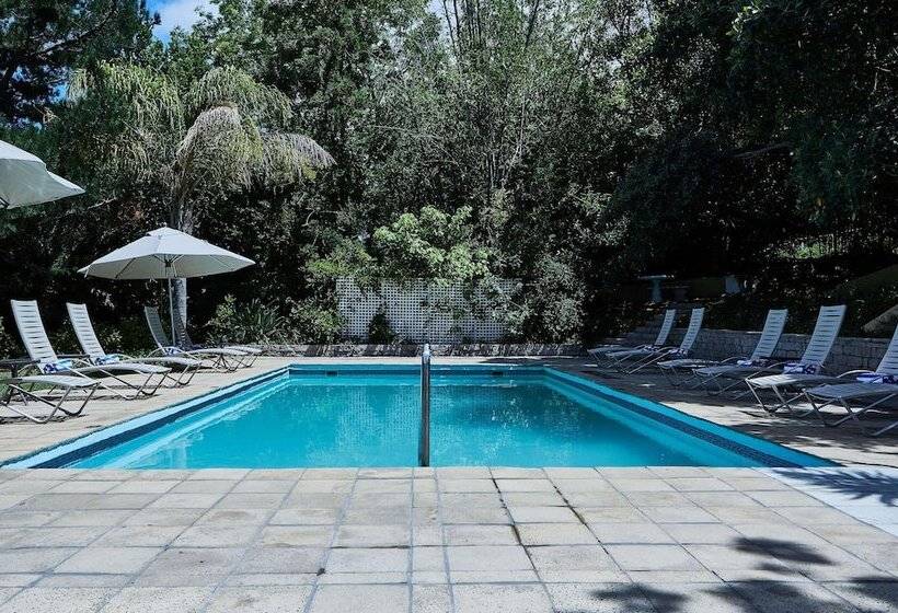 חדר סטנדרט לשלושה, The Devon Valley