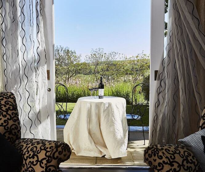 חדר דלוקס, The Devon Valley