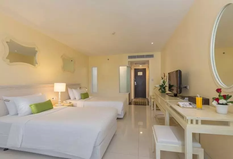 デラックスルーム, Andaman Embrace Patong, Phuket