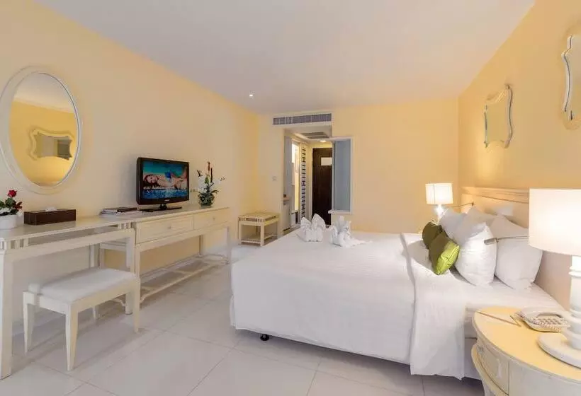 デラックスルーム, Andaman Embrace Patong, Phuket