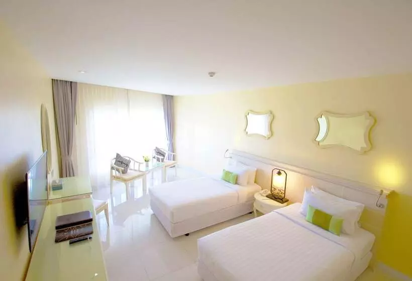 デラックスルーム, Andaman Embrace Patong, Phuket