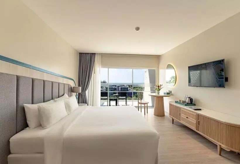 オーシャンビュースタンダードルームバルコニー付き, Andaman Embrace Patong, Phuket