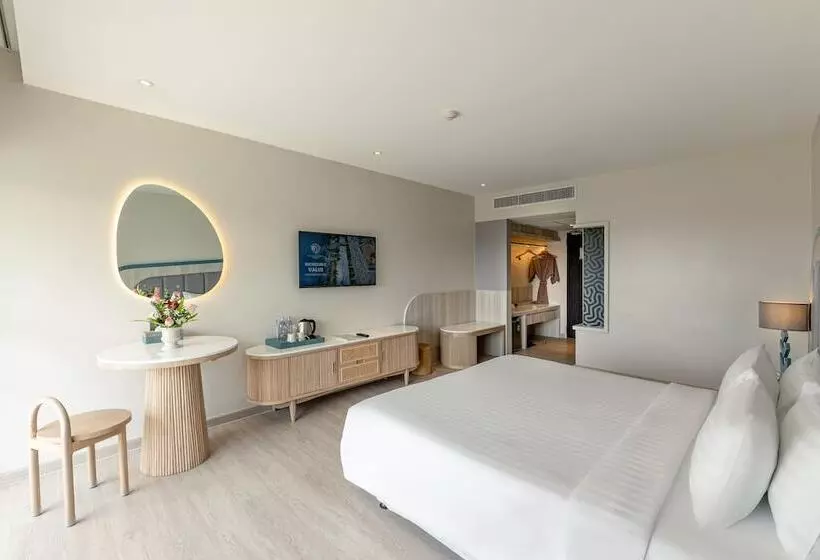 オーシャンビュースタンダードルームバルコニー付き, Andaman Embrace Patong, Phuket