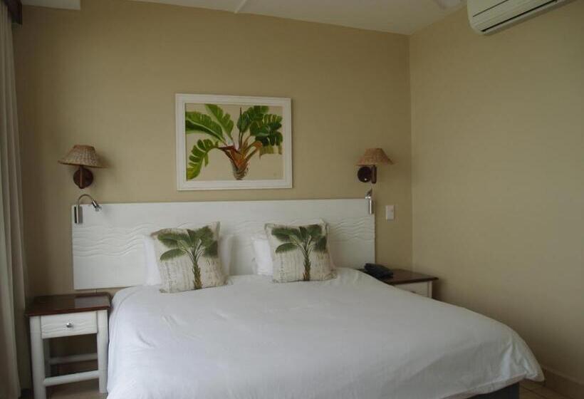 חדר סופריור עם מרפסת, Salt Rock Hotel And Beach Resort