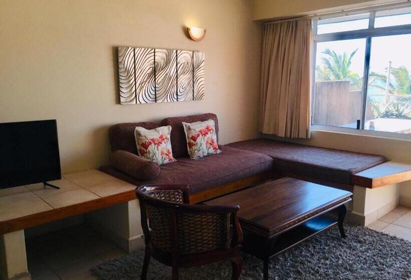 غرفة ديلوكس مزودة بشرفة, Salt Rock Hotel And Beach Resort
