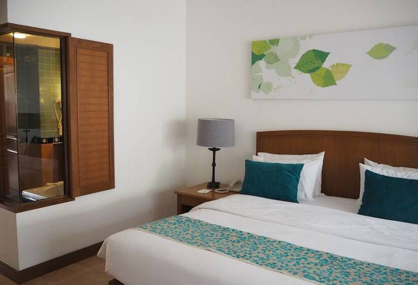 테라스 디럭스 룸, Woodlands Hotel And Resort Pattaya