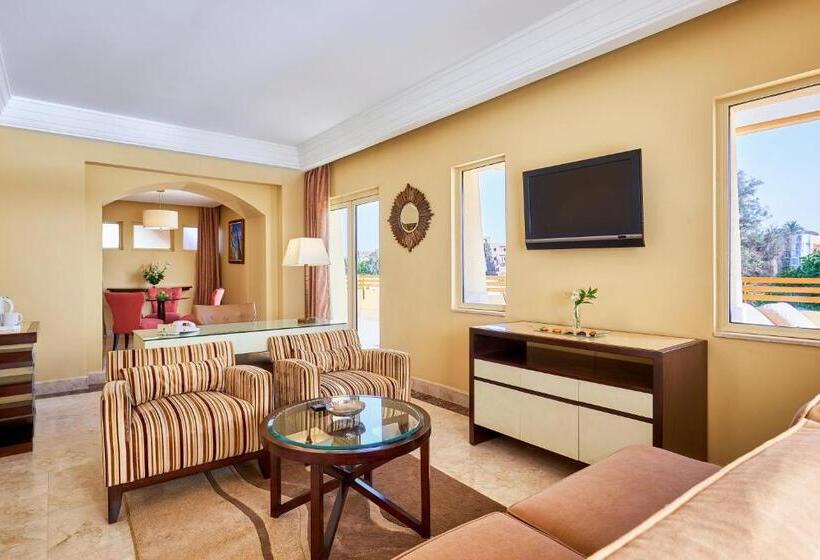 سوییت جونیور, Steigenberger Resort Achti