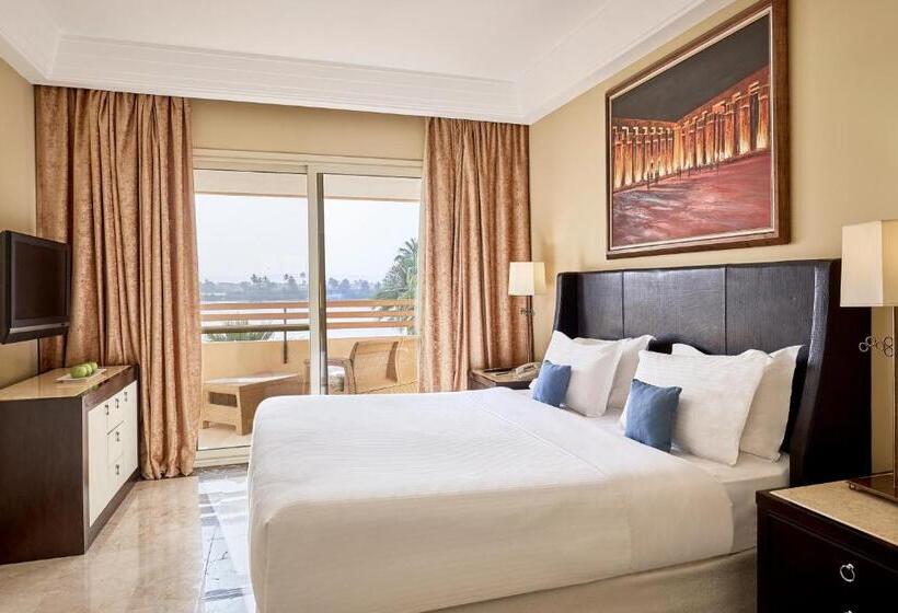سوییت جونیور, Steigenberger Resort Achti