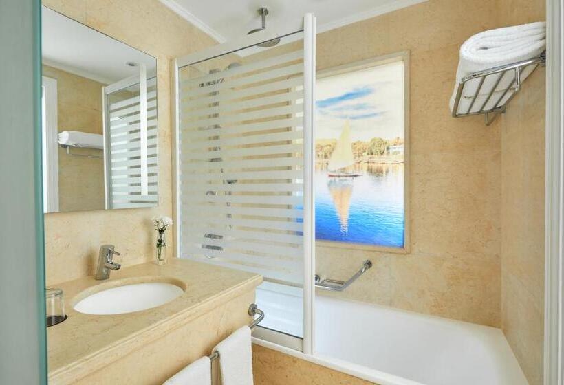 اتاق دلوکس با تخت کینگ و چشم‌انداز, Steigenberger Resort Achti