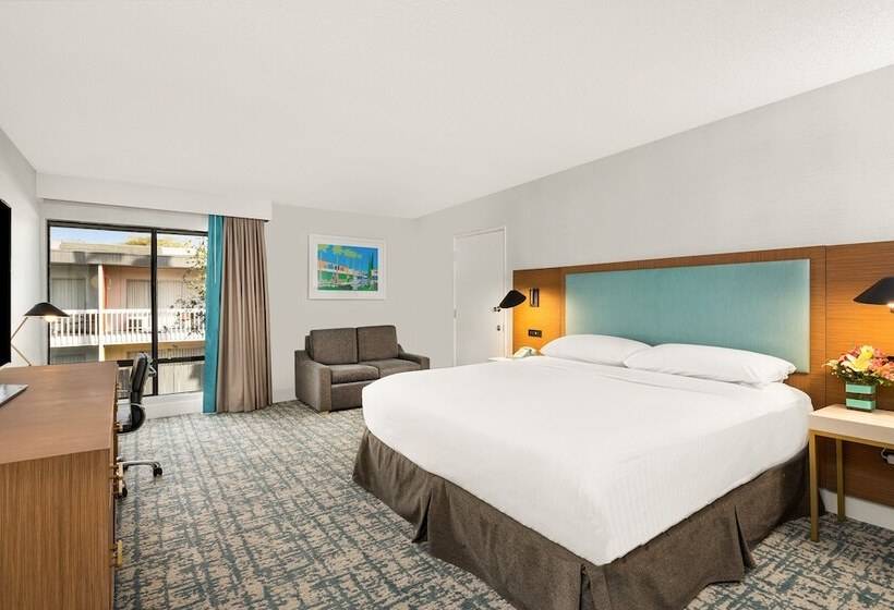 Quarto Deluxe, Anaheim