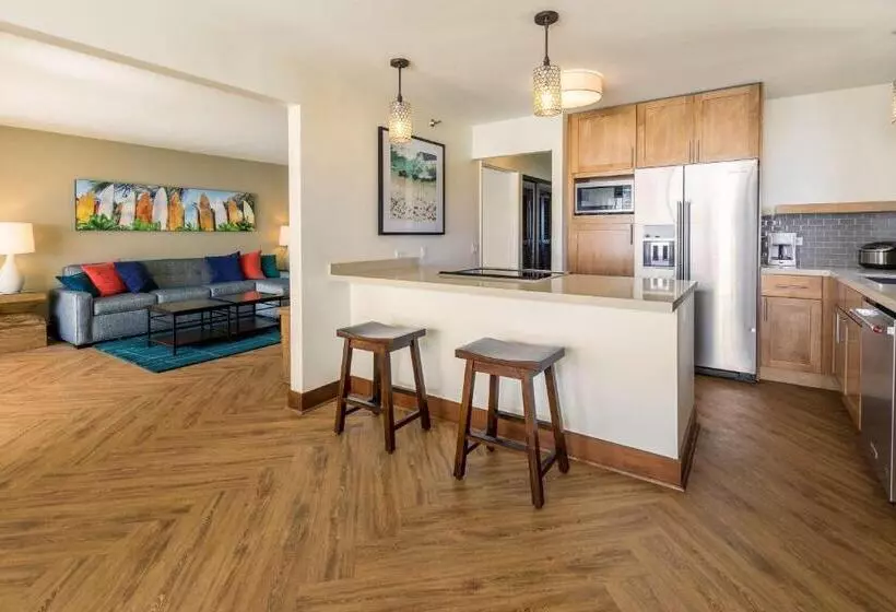 2 Bedroom Premium Apartment Sea View, Aston Waikiki Beach Tower