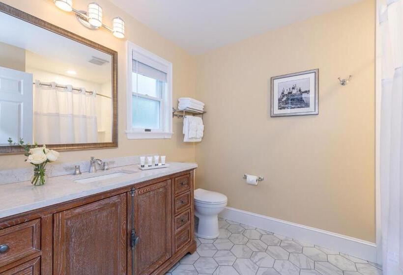 스탠다드 룸 킹사이즈 침대, Bar Harbor Inn