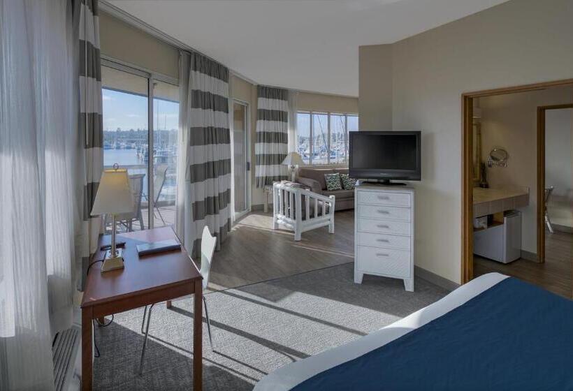 סוויטה, Bay Club Hotel And Marina