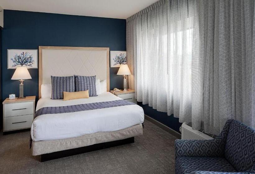 סוויטה, Bay Club Hotel And Marina