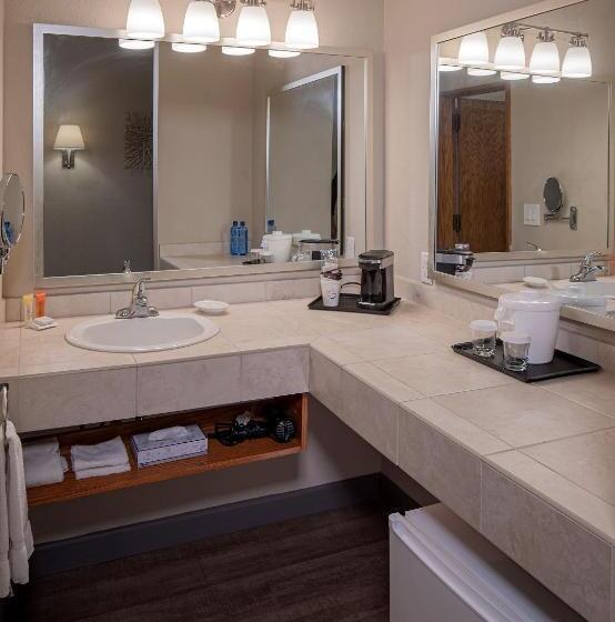 סוויטה, Bay Club Hotel And Marina