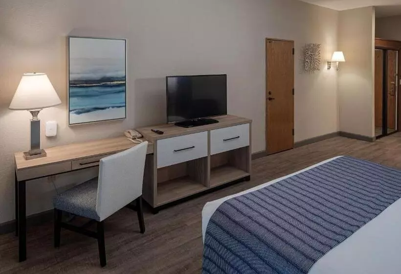اتاق استاندارد در طبقه همکف, Bay Club Hotel And Marina