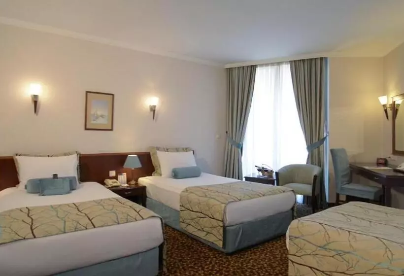 اتاق استاندارد سه نفره, Best Western Plus Khan