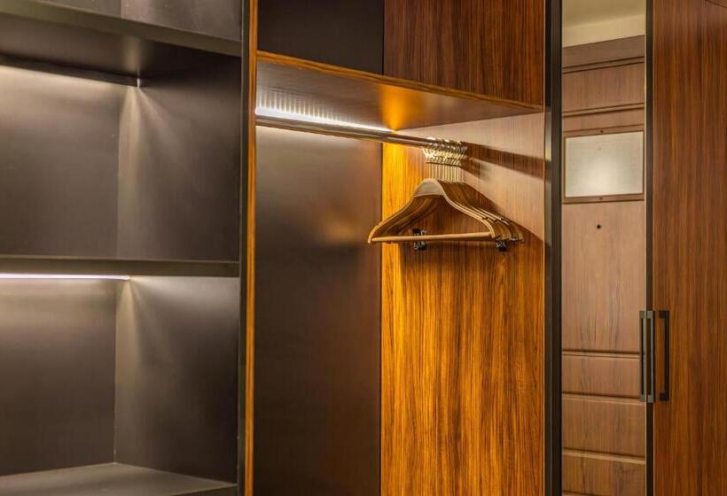 キングサイズベッドのデラックスルーム, Best Western Plus Khan