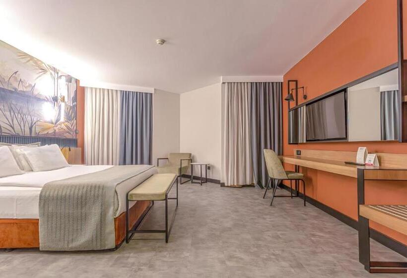 キングサイズベッドのデラックスルーム, Best Western Plus Khan