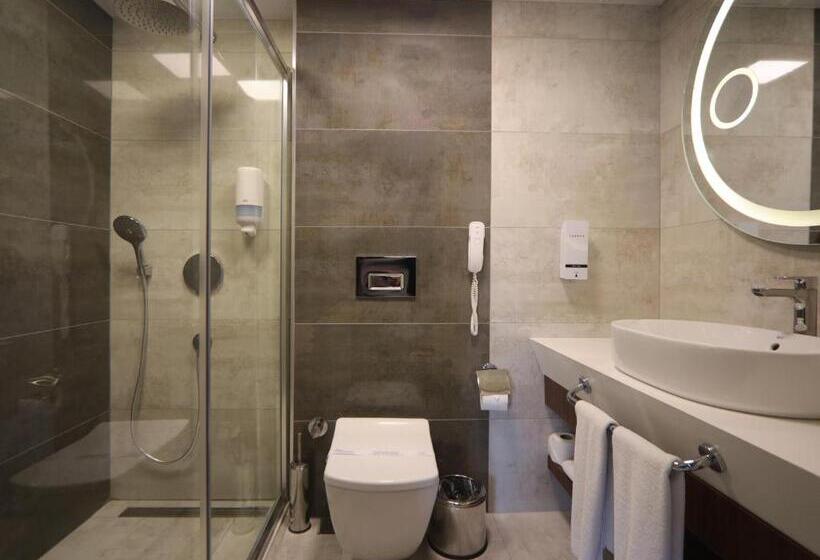 キングサイズベッドのデラックススイート, Best Western Plus Khan