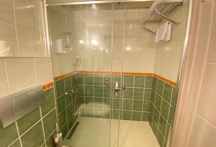 ジュニアスイート, Best Western Plus Khan