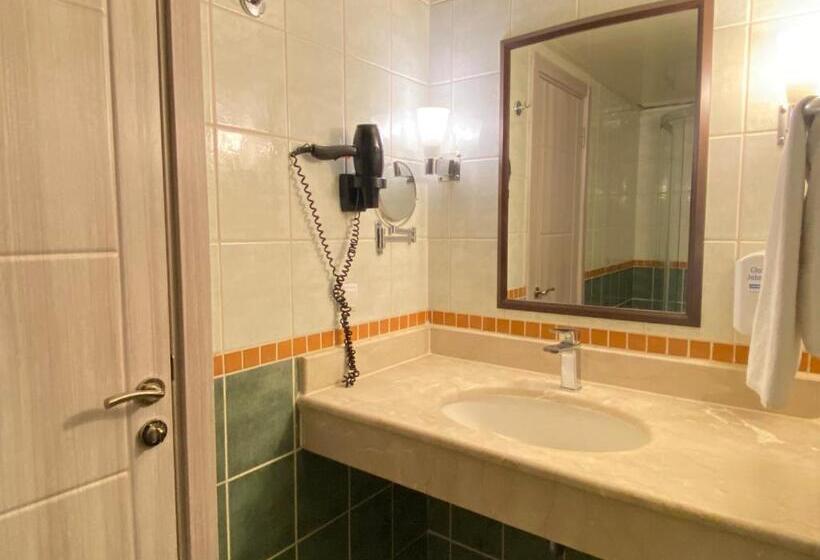 キングサイズベッドのスイートルーム, Best Western Plus Khan