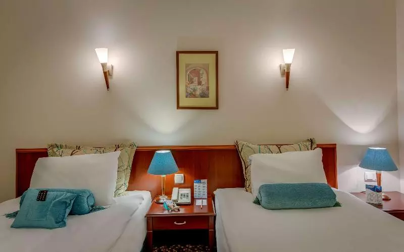 اتاق استاندارد سه نفره, Best Western Plus Khan