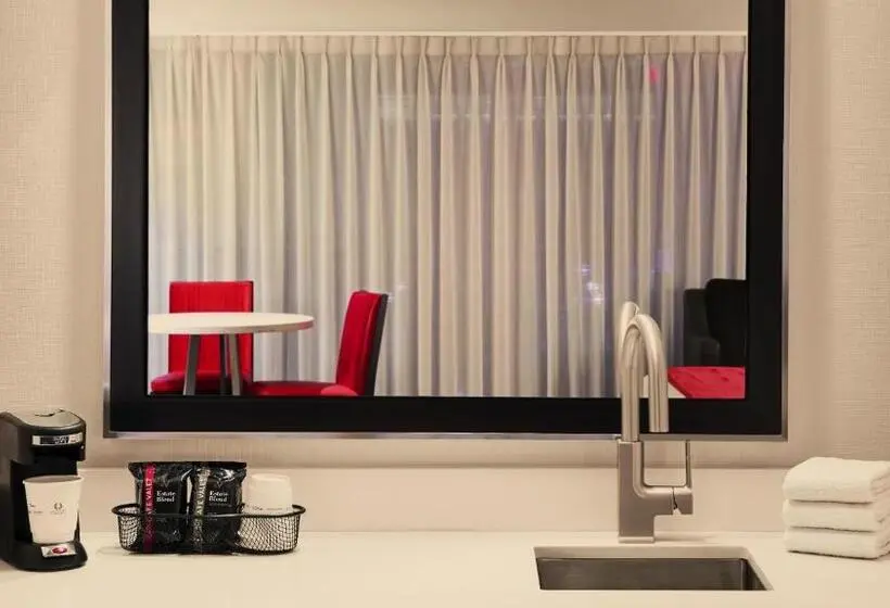 Standard Studio Views