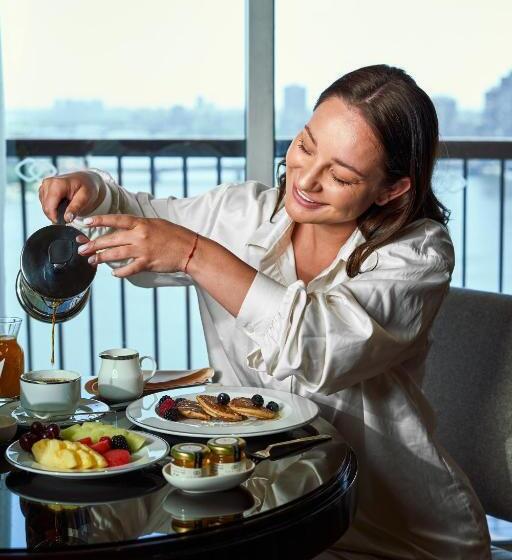 سوییت پرستیژ, Sofitel Cairo Nile El Gezirah