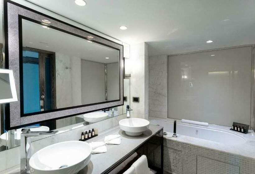 Suite, The Marmara Taksim