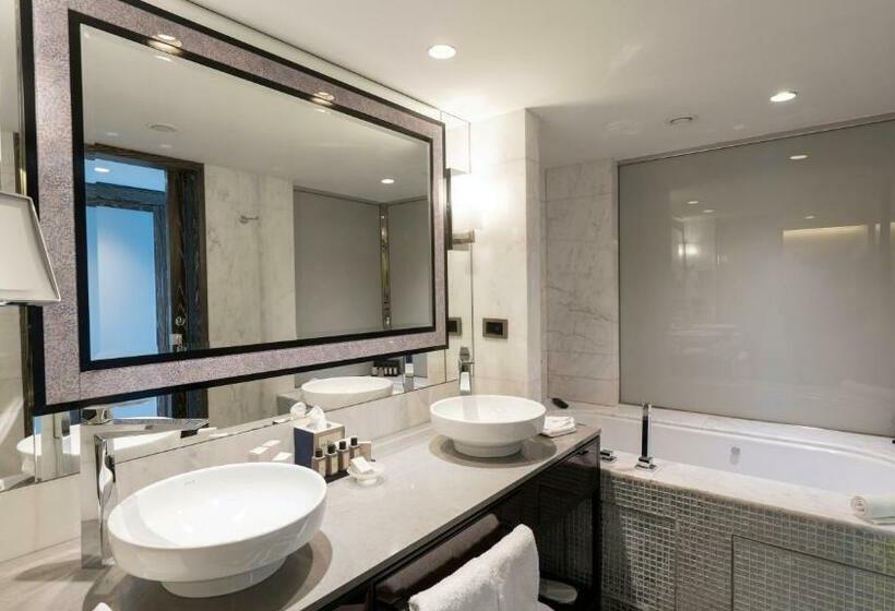 Suite, The Marmara Taksim