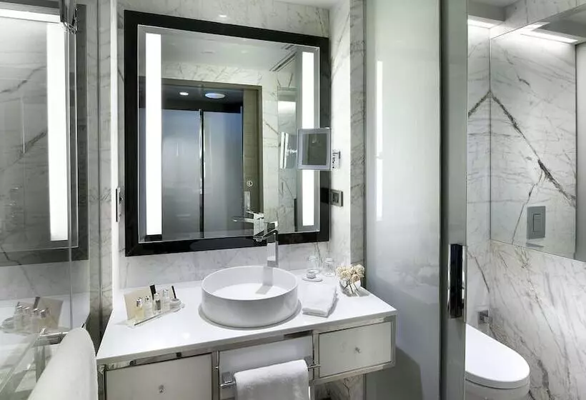Deluxe Room City View, The Marmara Taksim
